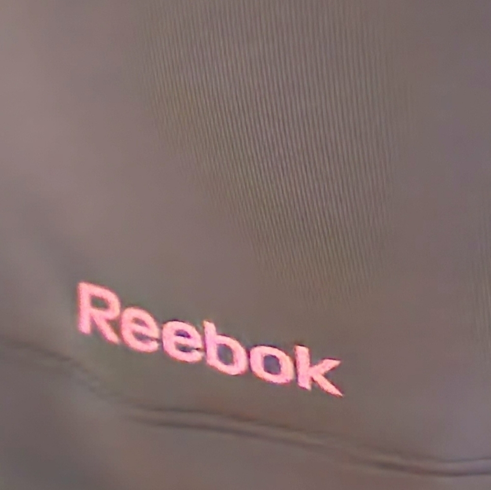EUC REEBOK ATHLETIC TANK with CANCER AWARENESS RIBBON - Picture 6 of 6